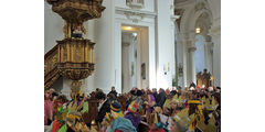 Aussendung der Sternsinger im Hohen Dom zu Fulda (Foto: Karl-Franz Thiede)